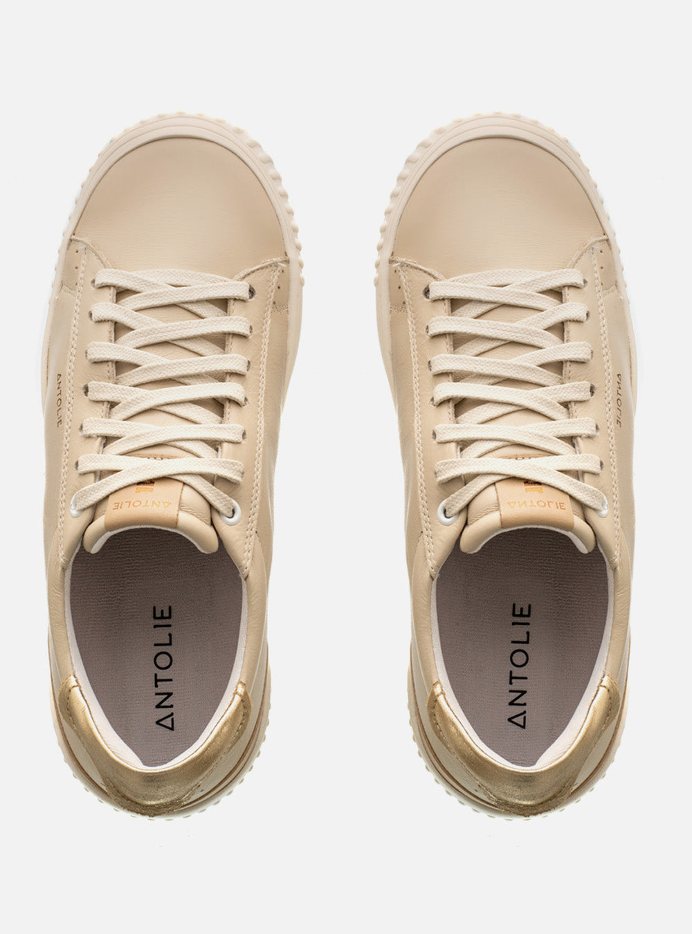 Tênis Couro Off White Cadarço Detalhe Dourado Classic