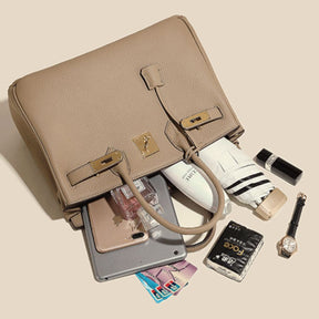 Bolsa Classic Média Couro Legítimo Barcelona Ferragem Dourada