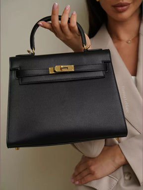 Bolsa Classic Média Couro Legítimo Madri Ferragem Dourada