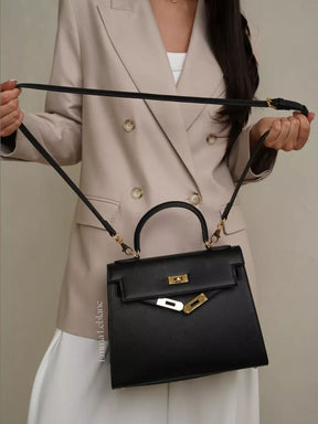 Bolsa Classic Média Couro Legítimo Madri Ferragem Dourada