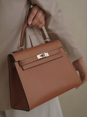 Bolsa Classic Média Couro Legítimo Madri Ferragem Dourada