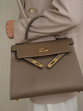 Bolsa Classic Média Couro Legítimo Madri Ferragem Dourada