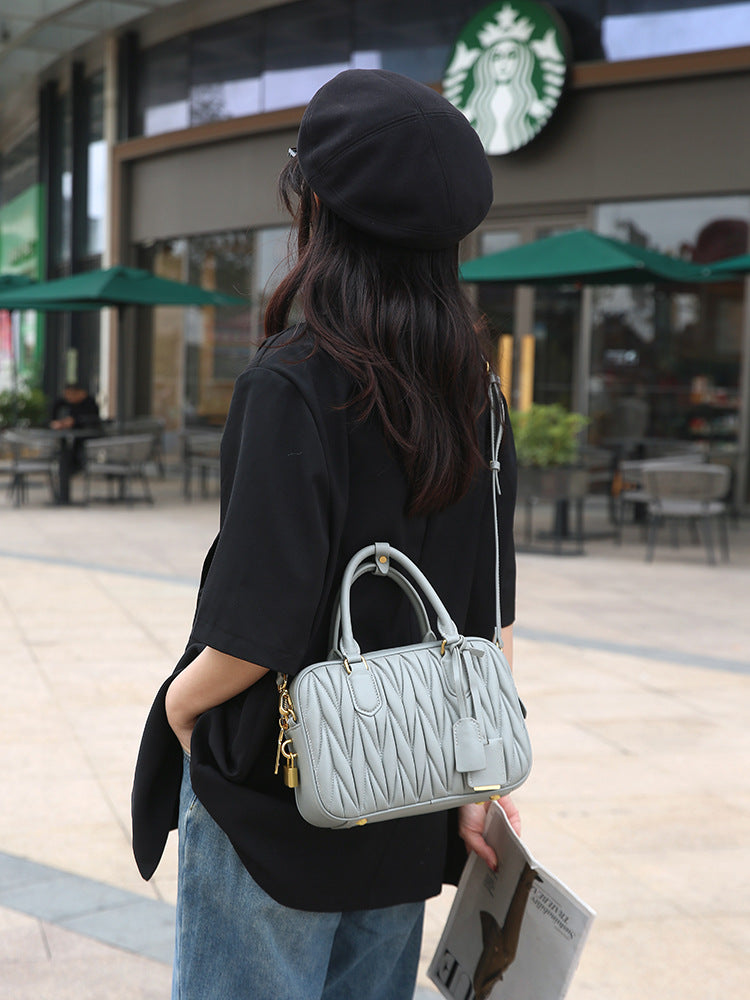 Bolsa Pequena Couro Legítimo Matelassê Milly