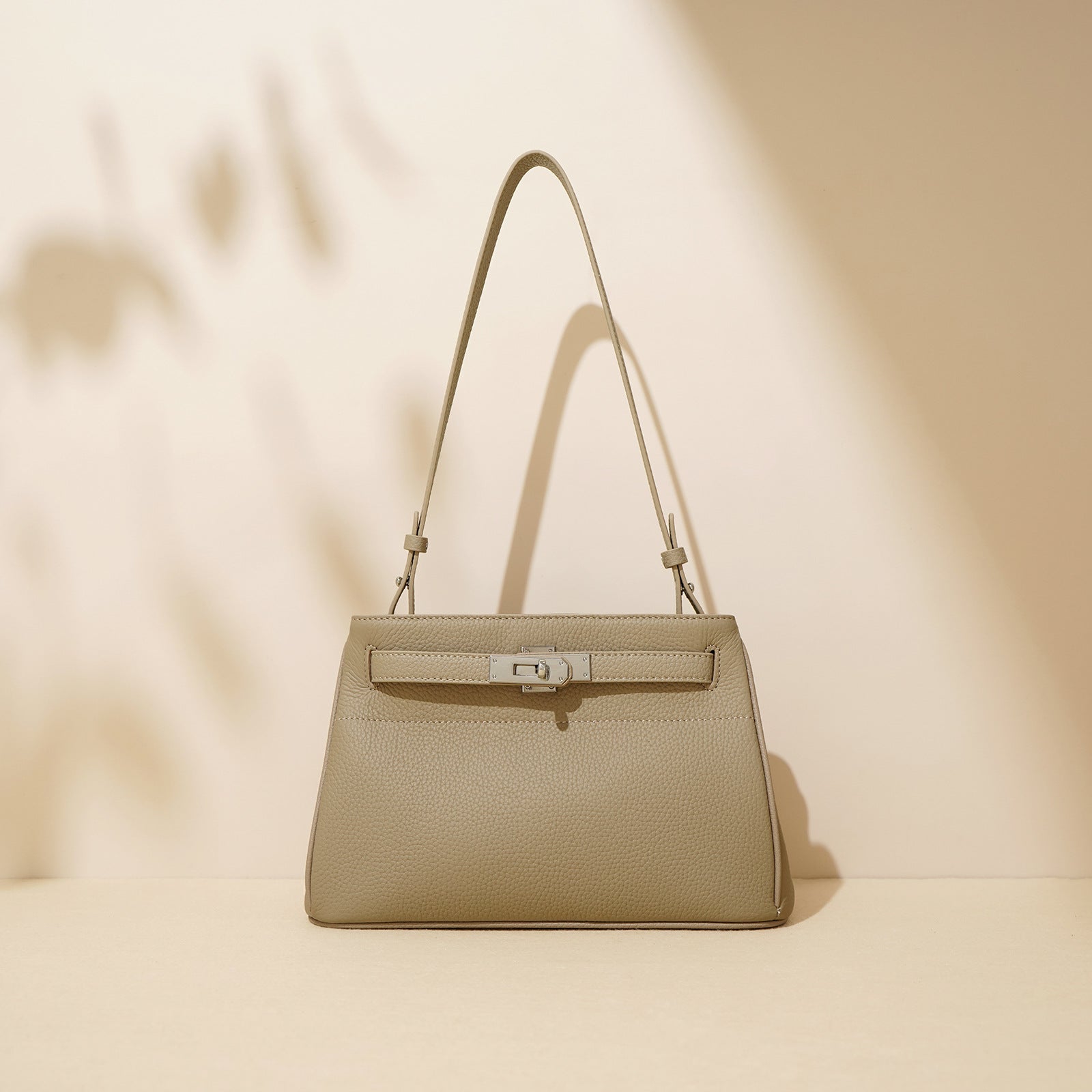 Bolsa Pequena Couro Legítimo Valência Ferragem Prata