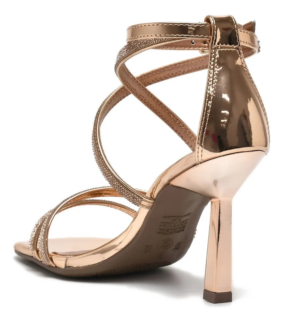 Salto Olivia — Promoção