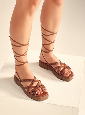 Sandália em Couro Flat Amarração Gabi Marrom
