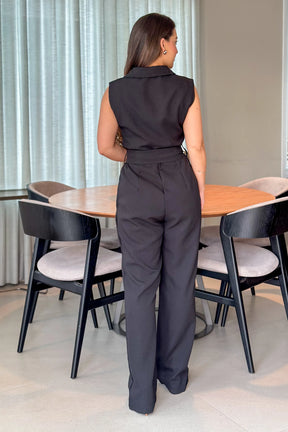 Macacão Pantalona Detalhe Botões Anita Preto