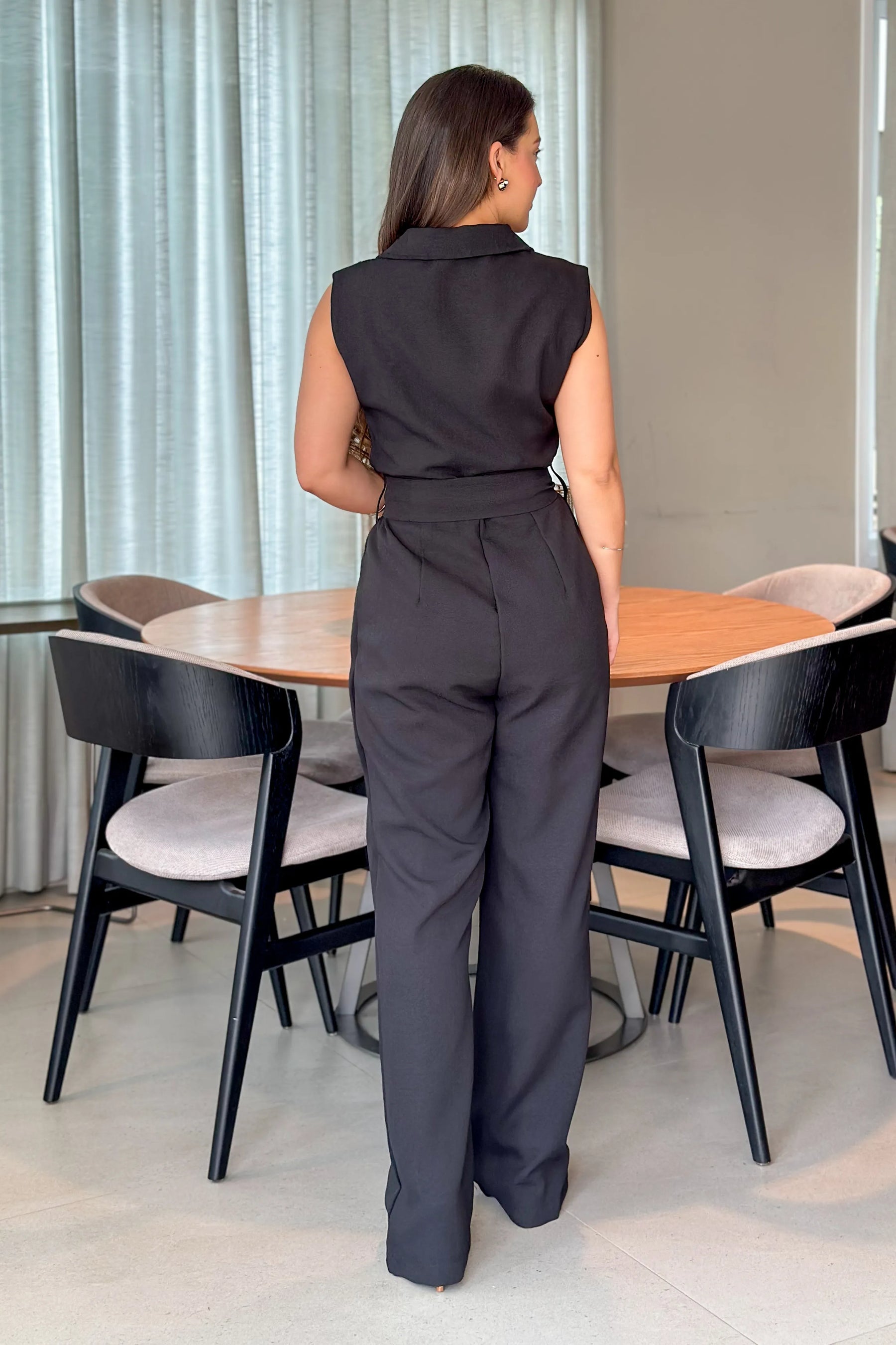 Macacão Pantalona Detalhe Botões Anita Preto