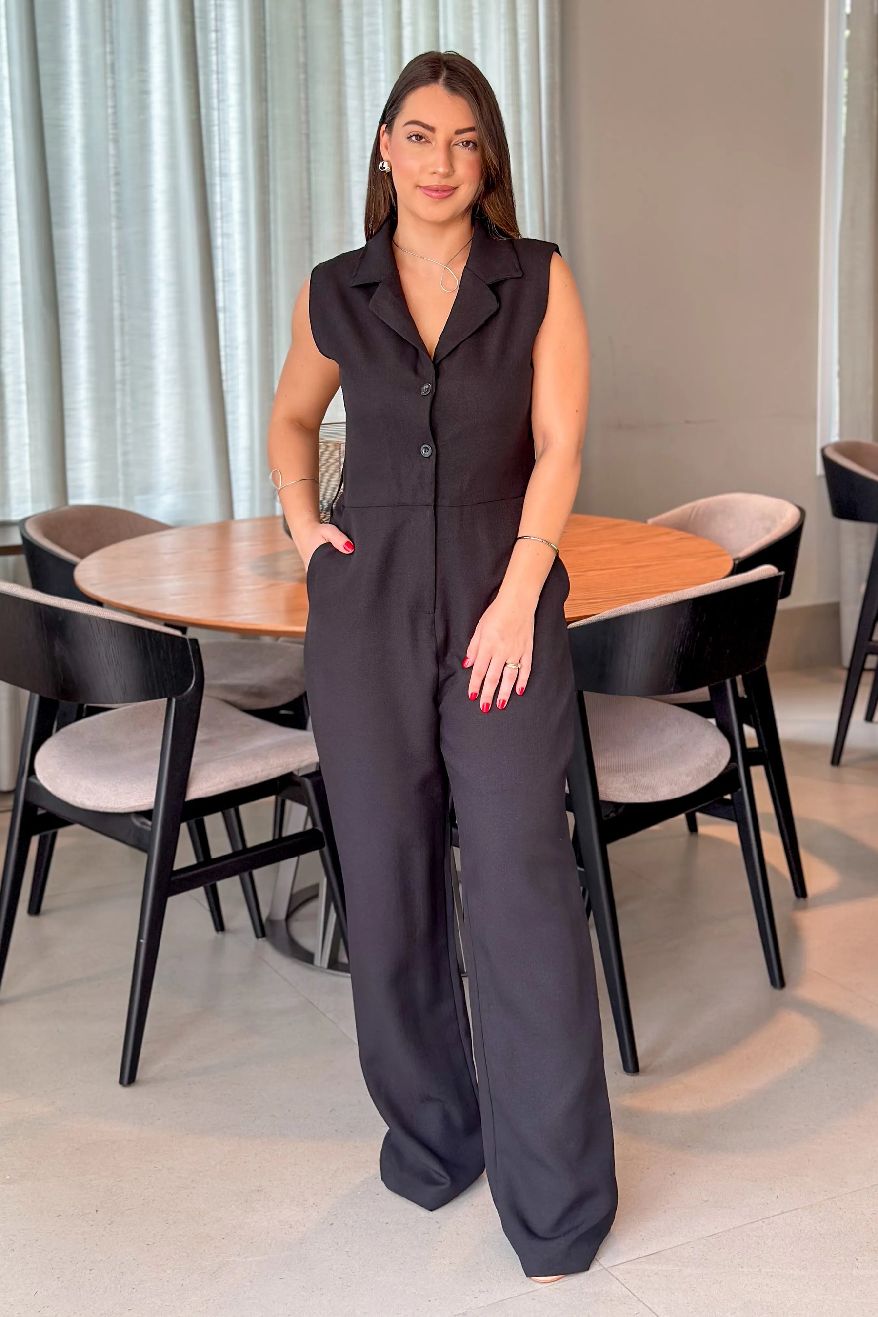 Macacão Pantalona Detalhe Botões Anita Preto