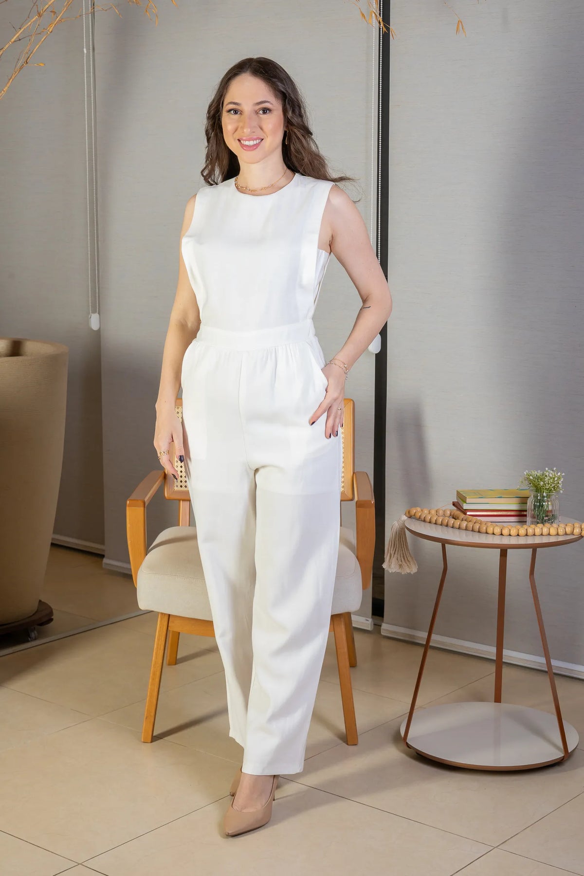 Macacão Alfaiataria Detalhe Bolso Juliana Paes Branco