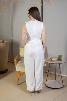 Macacão Alfaiataria Detalhe Bolso Juliana Paes Branco