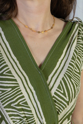 Macacão Regata Decote "V" Visco Rústico Emily Estampado Verde