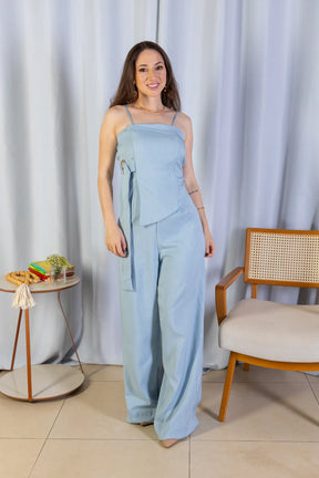 Macacão Alfaiataria Lux Assimétrico Detalhe Fivela Taís Araújo Azul