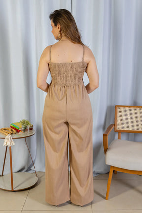 Macacão Assimétrico Alfaiataria Lux Detalhe Fivela Taís Araújo Bege