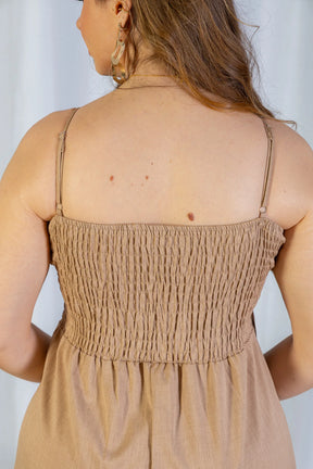 Macacão Assimétrico Alfaiataria Lux Detalhe Fivela Taís Araújo Bege