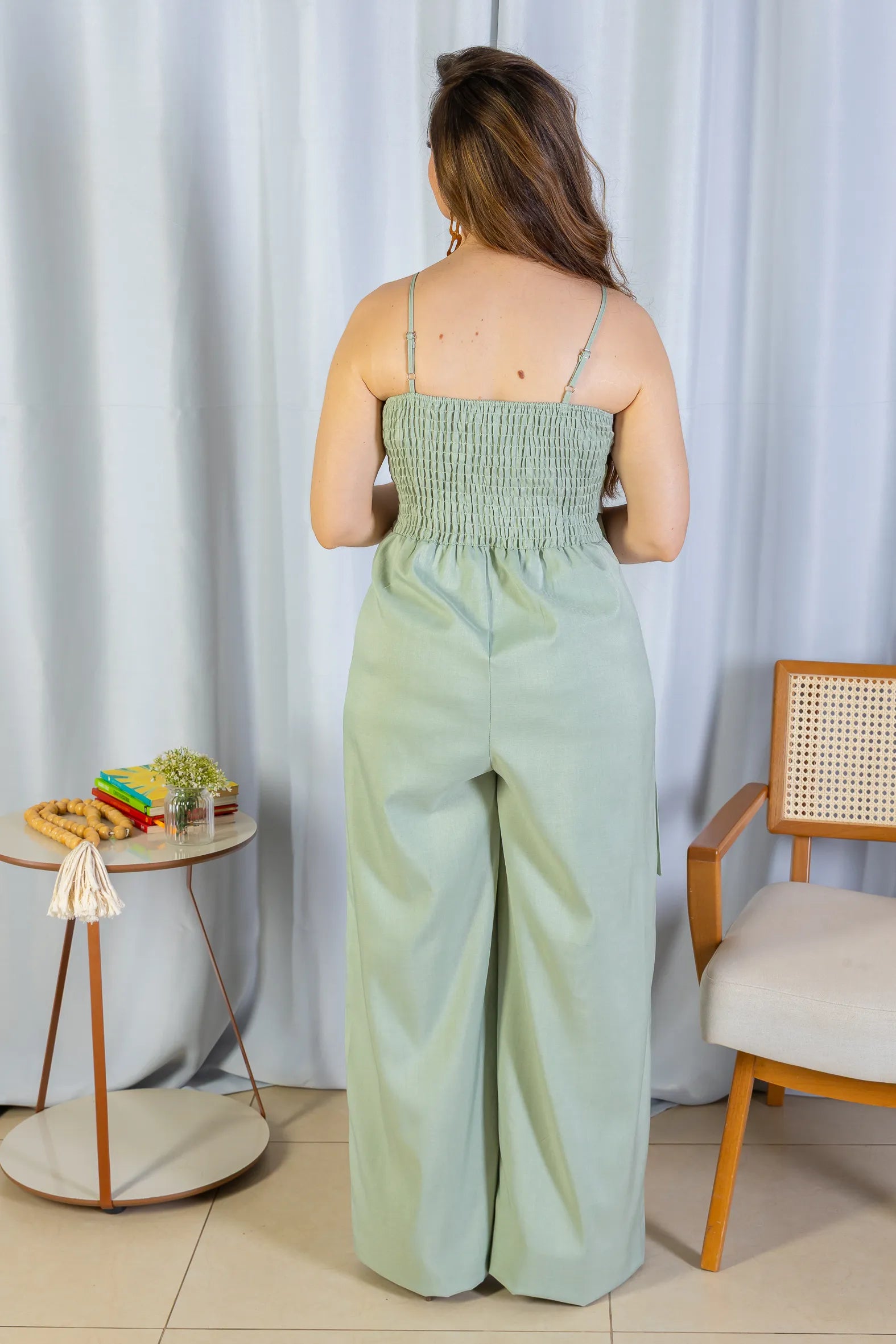 Macacão Assimétrico Alfaiataria Lux Detalhe Fivela Taís Araújo Verde