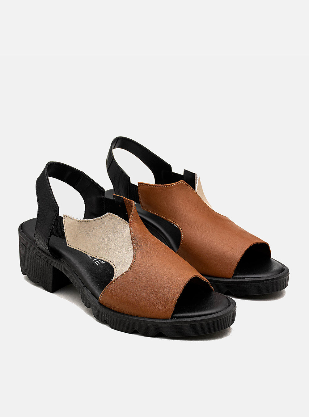 Sandália em Couro Tri Valentina Caramelo Off White e Preto