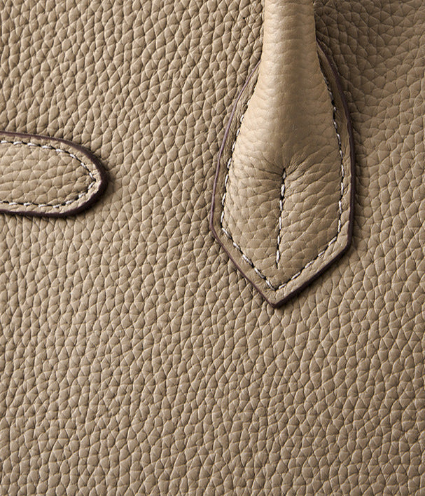 Bolsa Classic Média Couro Legítimo Barcelona Ferragem Dourada