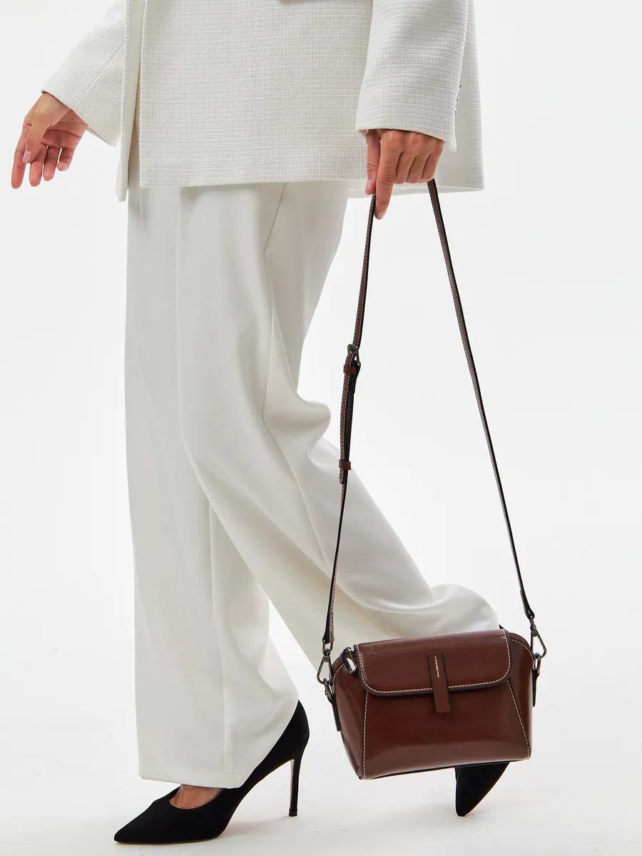 Bolsa Transversal Pequena Couro Daisy