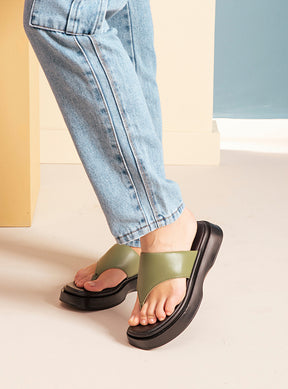 Flatform em Couro Acolchoado Bia Verde Oliva