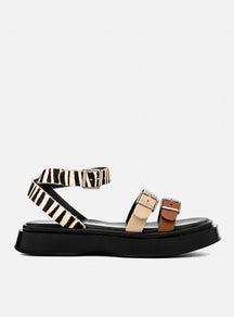 Flatform em Couro Fivelas Bia Caramelo Off White e Animal Print Zebra