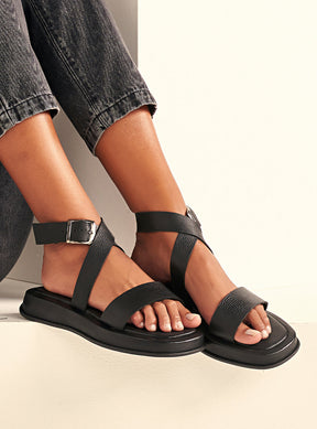 Flatform em Couro Fresh Rafaela Preto