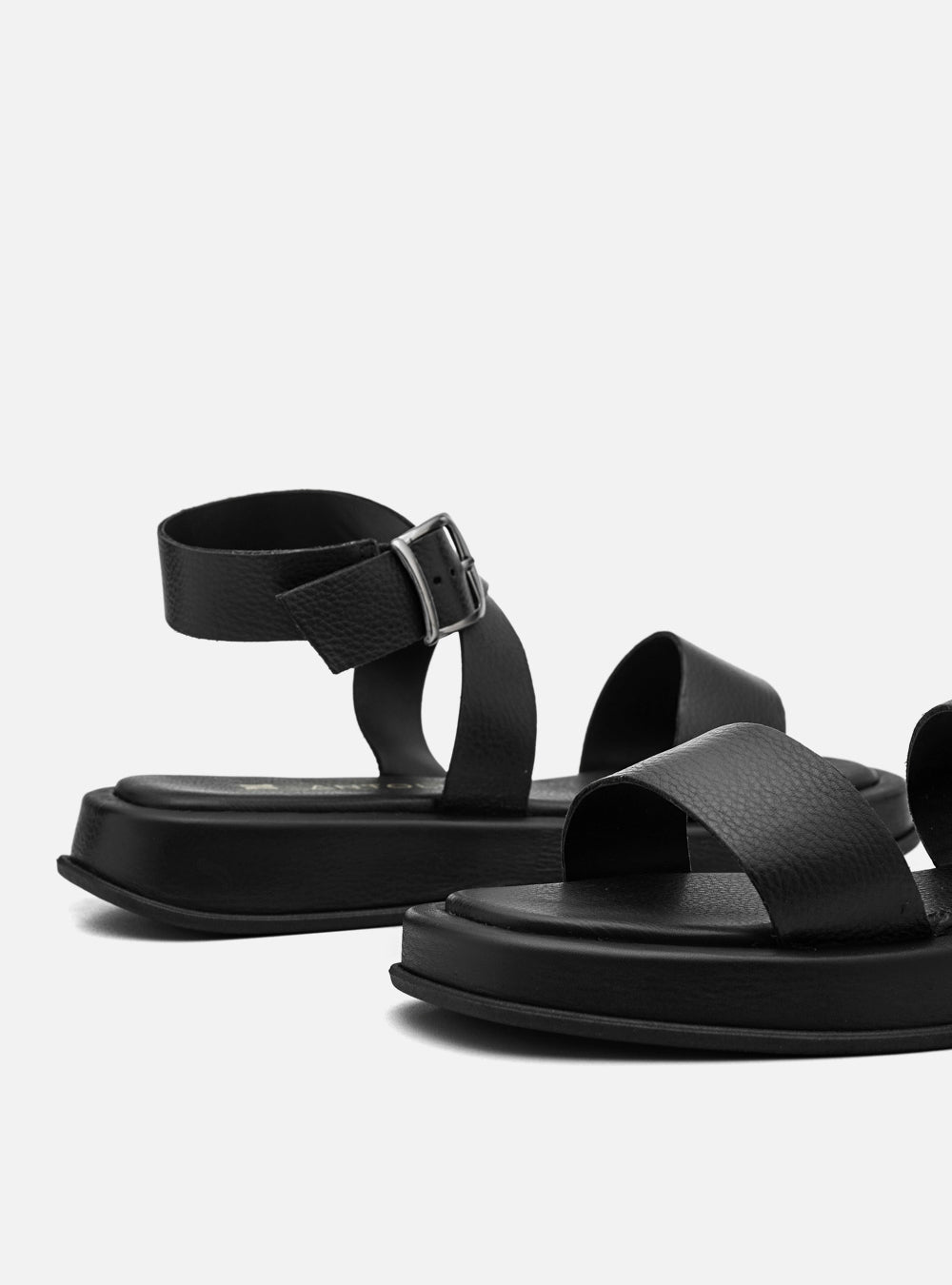 Flatform em Couro Fresh Rafaela Preto