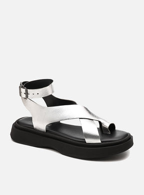 Flatform em Couro Tiras Cruzadas Bia Prata