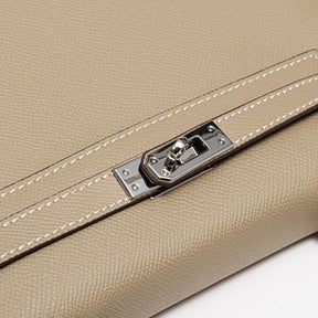 Bolsa Classic Média Couro Legítimo Madri Ferragem Prata