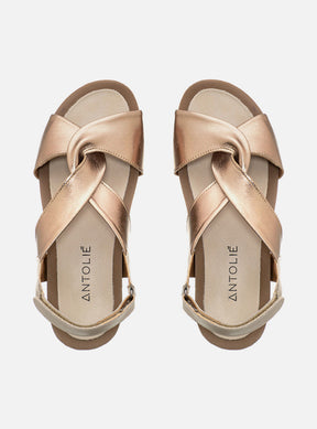 Sandália Comfort em Couro Amarração Alice Prata Velho e Off White