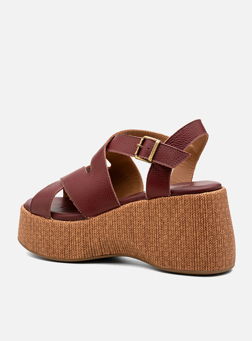 Sandália em Couro Bordô Plataforma Trama Tiras Transpassadas