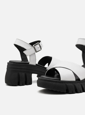 Sandália em Couro Tratorada Maitê Branco