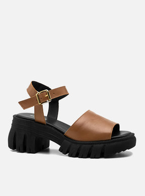 Sandália em Couro Tratorada Maitê Caramelo Tira Lisa