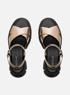 Sandália em Couro Tratorada Maitê Prata Velho