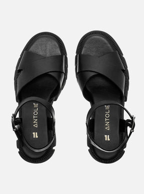 Sandália em Couro Tratorada Maitê Preto