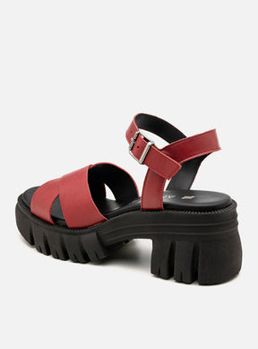 Sandália em Couro Tratorada Maitê Vermelho