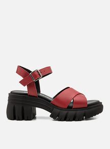 Sandália em Couro Tratorada Maitê Vermelho