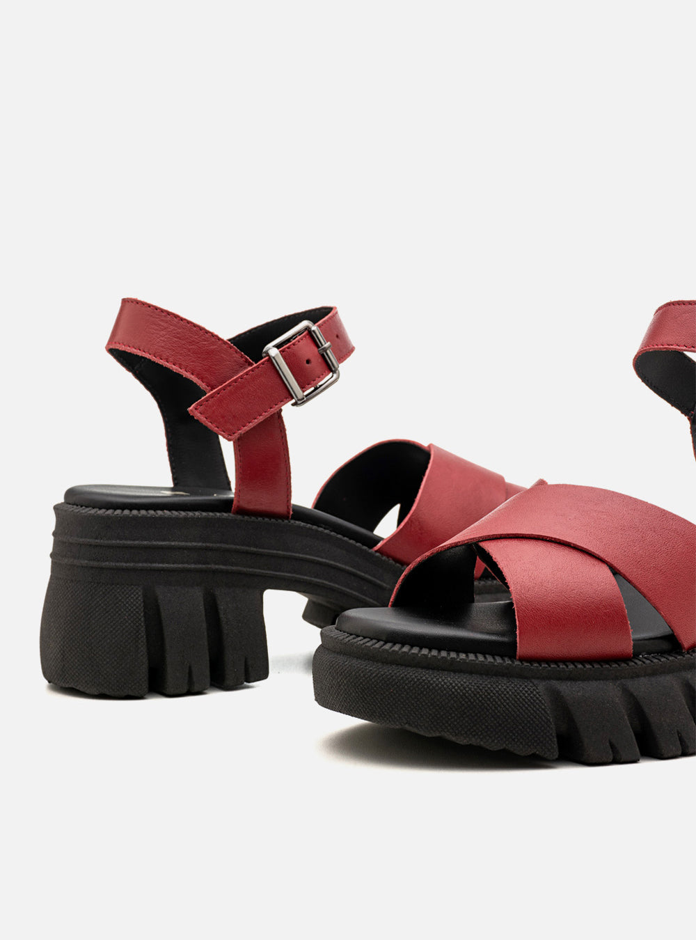 Sandália em Couro Tratorada Maitê Vermelho