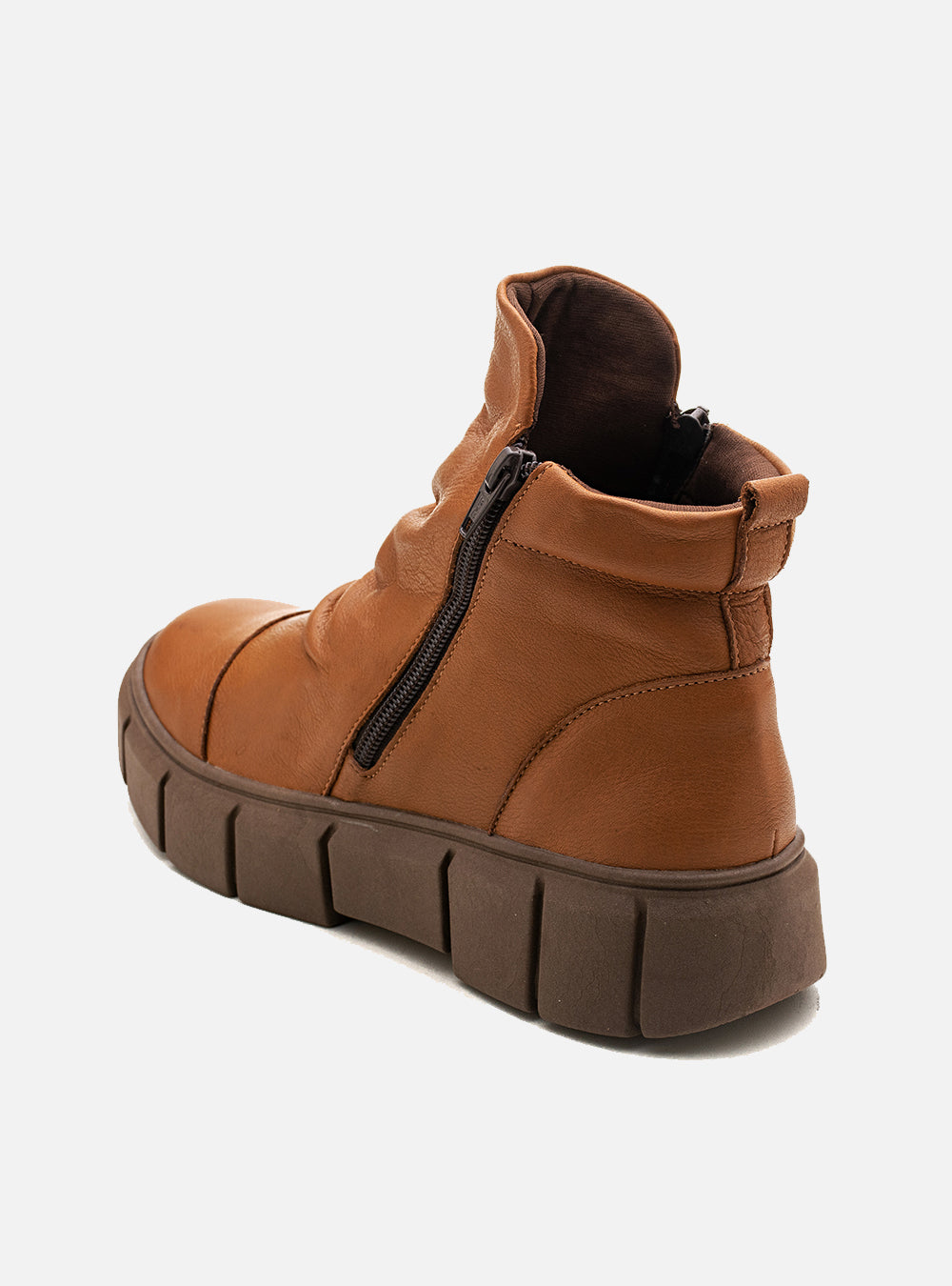 Tênis em Couro Cano Alto Jade Caramelo