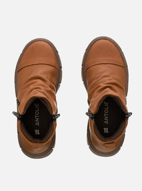 Tênis em Couro Cano Alto Jade Caramelo