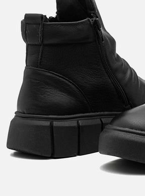 Tênis em Couro Cano Alto Jade Preto