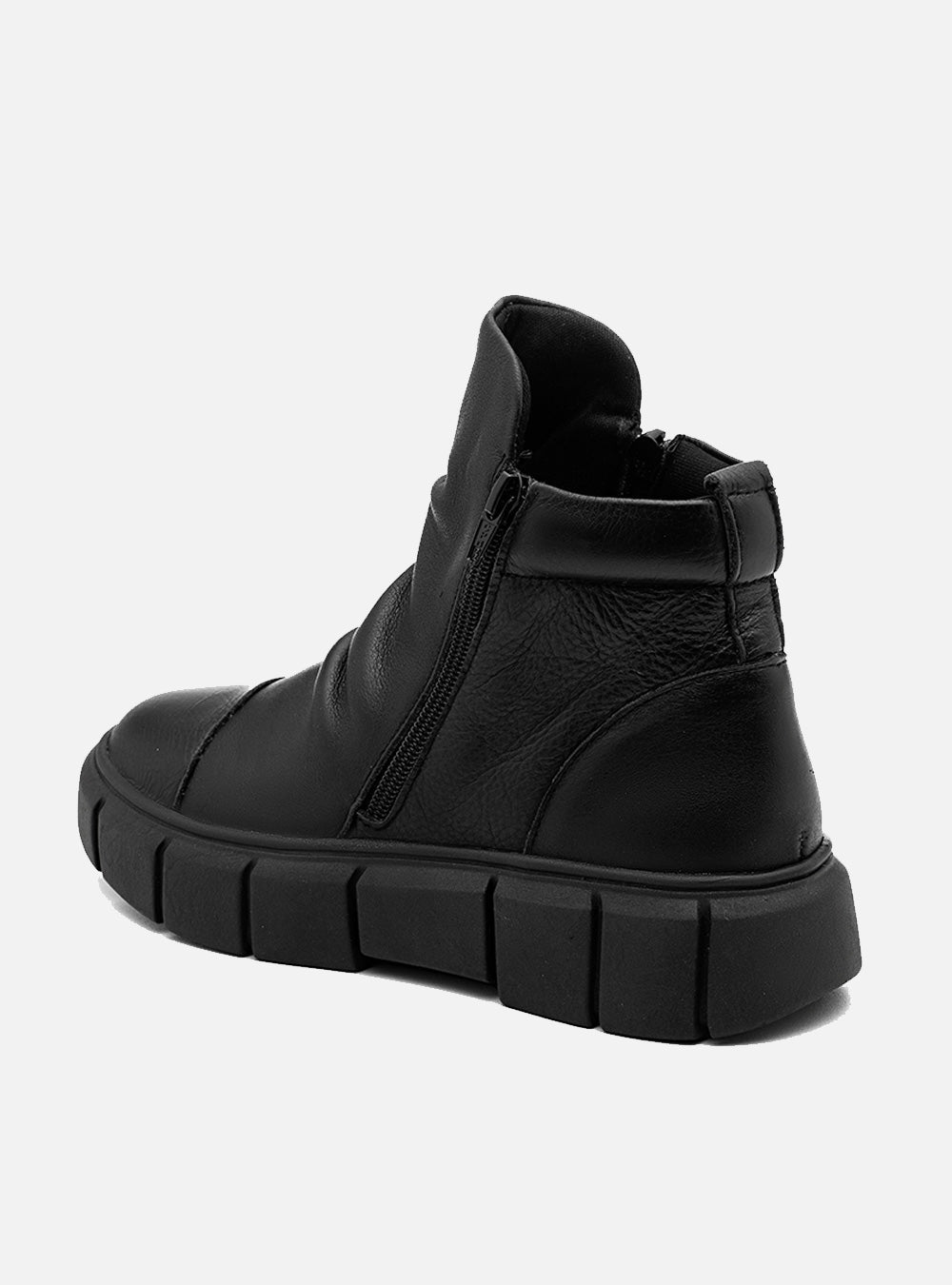 Tênis em Couro Cano Alto Jade Preto