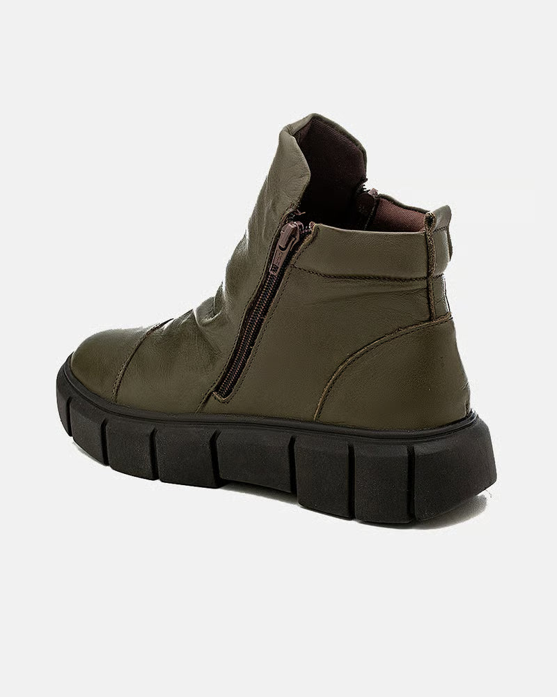 Tênis em Couro Cano Alto Jade Verde Militar