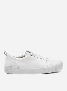 Tênis em Couro com Cadarço Olivia Branco