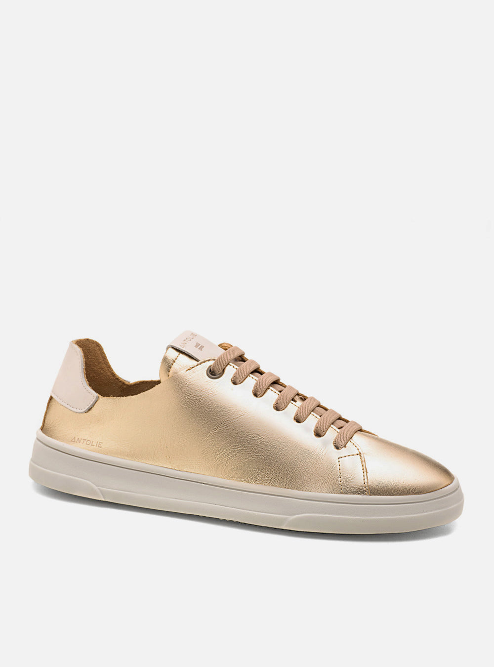 Tênis em Couro Dourado Elástico Basics